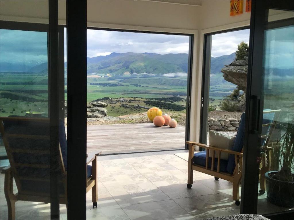 Top Of The World Studio Nestled In The Rock Queensberry Exterior foto